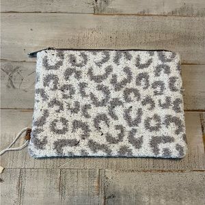 Comfy luxe travel pouch